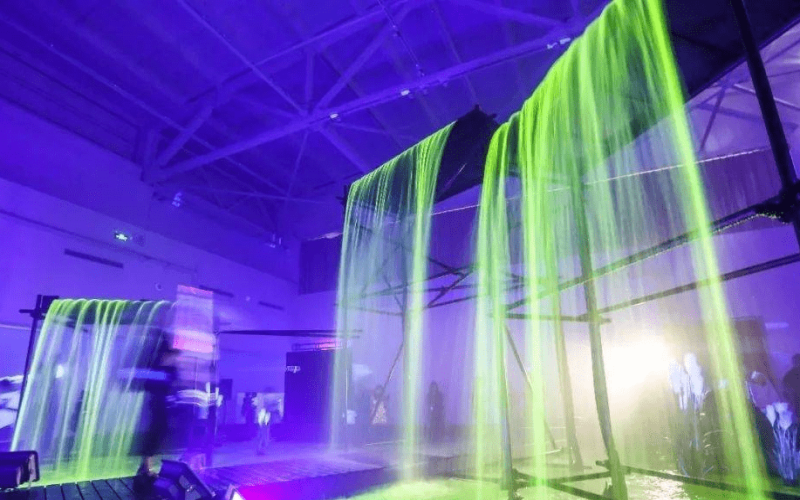 全息舞臺紗幕投影技術-蘇州好奇數(shù)字科技