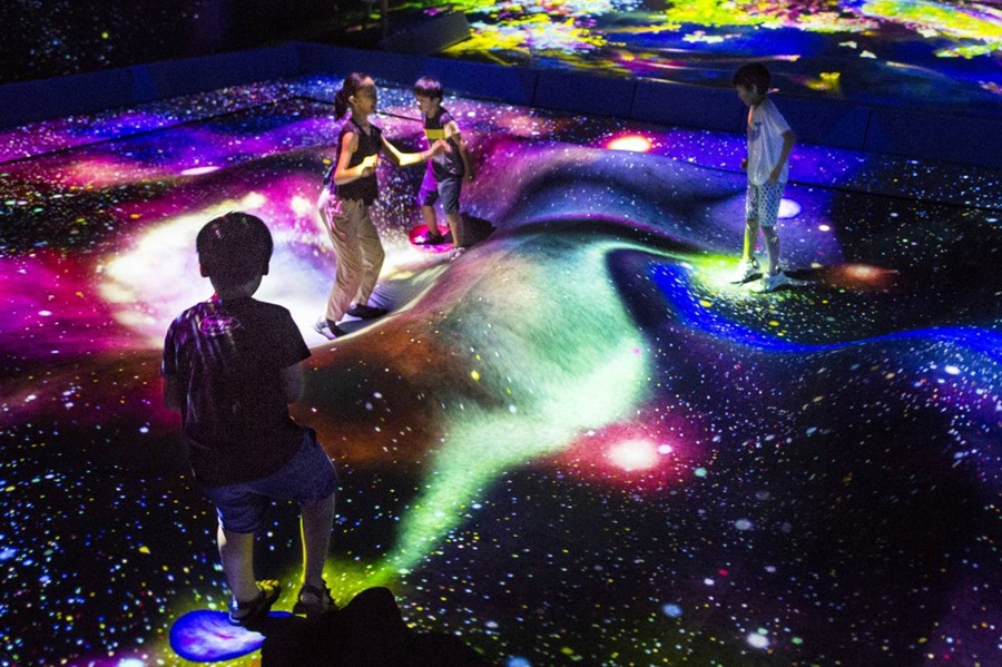 地面互動(dòng)投影的核心技術(shù)原理全解析-蘇州好奇數(shù)字科技有限公司